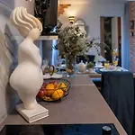 Malona One Bedroom Apartment