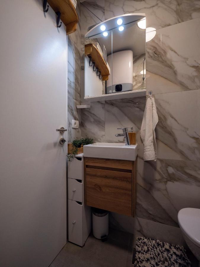 Malona One Bedroom